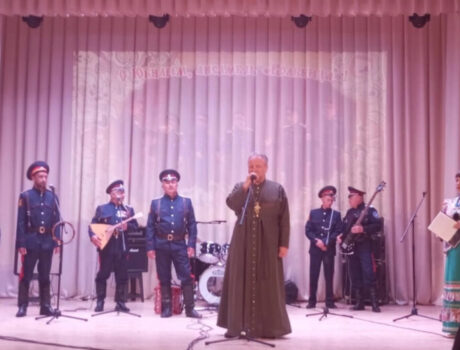 Руководитель отдела по взаимодействию с казачеством Валуйской епархии посетил праздничный концерт посвященный 25-летнему юбилею казачьего ансамбля «Вольница»»