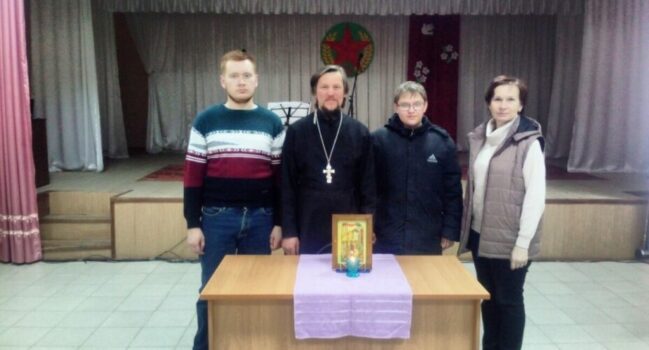 Голофееском СДК состоялось мероприятие посвященное  празднику “Сретения Господня”.