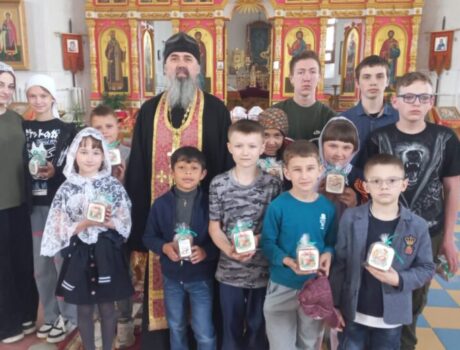 Храм великомученика Георгия Победоносца села Афоньевка посетили учащиеся местной школы