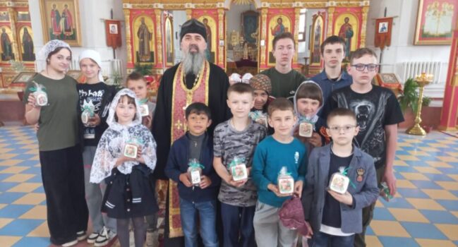 Храм великомученика Георгия Победоносца села Афоньевка посетили учащиеся местной школы