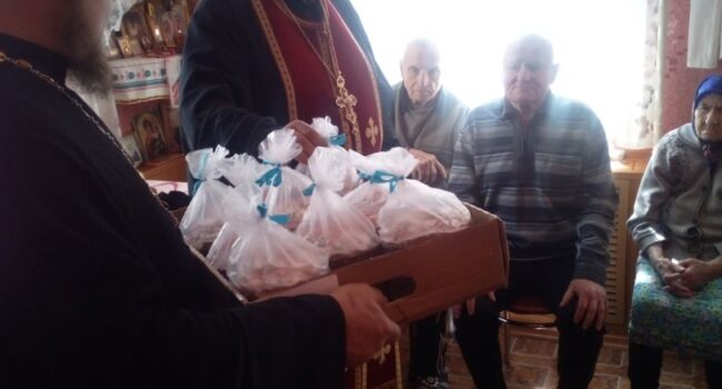 Духовенство Валуйской епархии посетило пансионат «Тихая Пристань» села Погромец