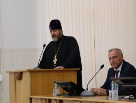 Благочинный Волоконовского округа принял участие в заседании Совета депутатов Волоконовского муниципального округа