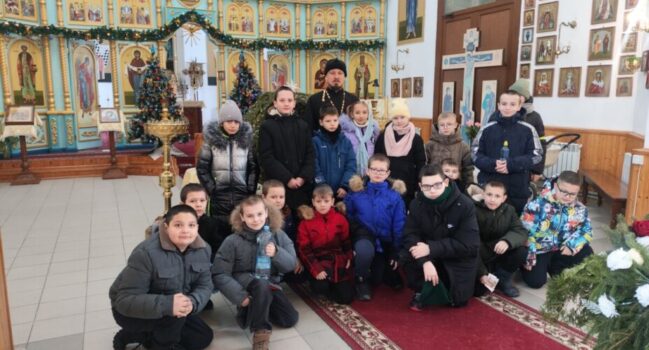 Ученики 4-го класса МБОУ «Ютановская СОШ» посетили храм Тихвинской иконы Божией Матери села Ютановка