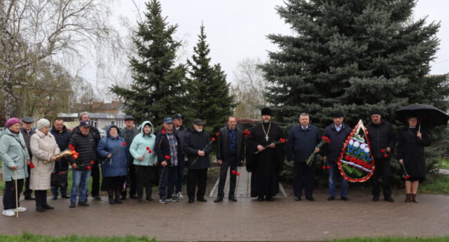 Благочинный Волоконовского округа принял участие в торжественном митинге посвященном 40-летию со дня крупнейшей катастрофы XX века на Чернобыльской АЭС