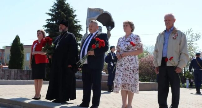 Благочинный Волоконовского округа принял участие в памятном митинге в преддверии 81-й годовщины Победы в Великой Отечественной войне