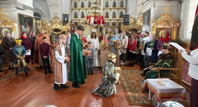Волоконовка состоялся праздничный утренник-спектакль посвященный Воскресению Христову и дню памяти жен-мироносиц